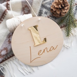 Drewniana tabliczka - złota litera