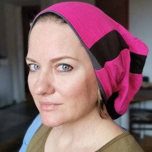 Komin opaska dzianina blisko szyi