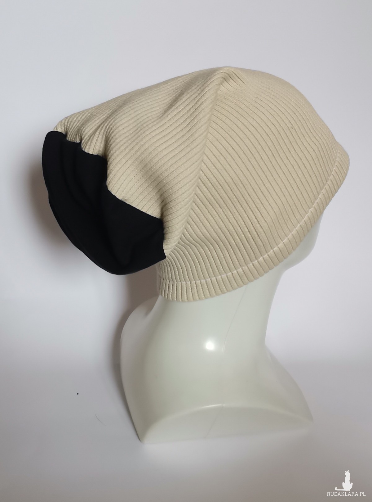 czapka z dzianiny swetrowej ecru i czarny unisex