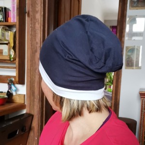 Czapka damska sportowa granatowo biała