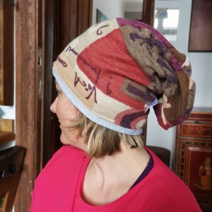 Czapka damska sportowa granatowo biała