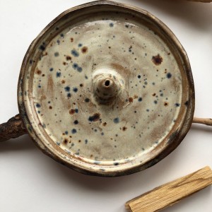 PALOLOPULI podstawka na kadzidełko