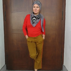 komplet wełniany szary wełna merynosy kwiaty