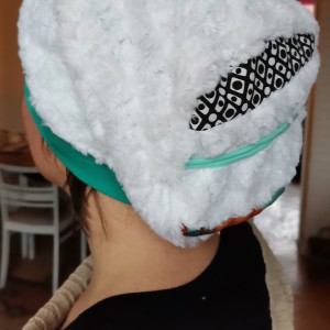 Czapka damska zmierzwiona smerfetka