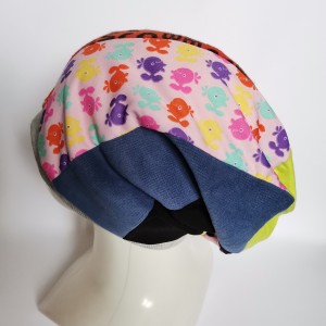 Czapka damska szyta patchworkowo smerfetka