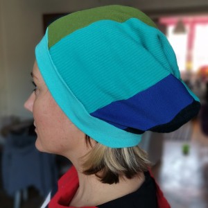 Czapka damska patchworkowa smerfetka