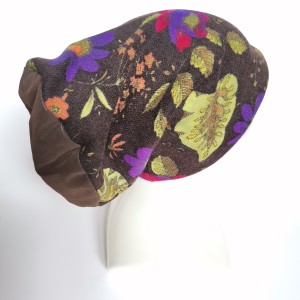 Czapka damska kwiatowa smerfetka