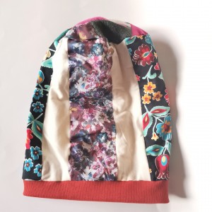 Czapka damska wiosenna