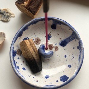 PALOLOPULI podstawka na kadzidełko