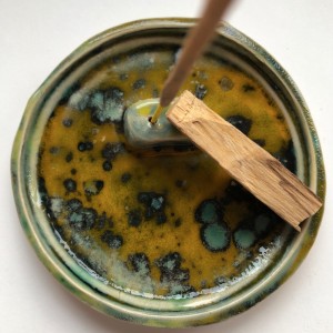 PALOLOPULI podstawka na kadzidełko i palosanto