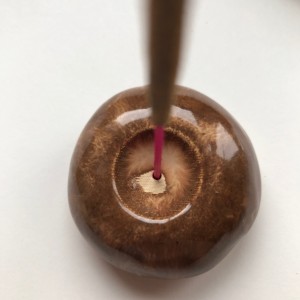 PALOLOPULI podstawka na kadzidełko