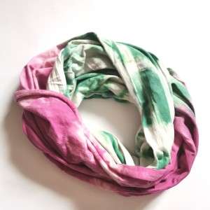 Szal owijany wokol głowy wiosenny