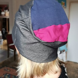 Czapka damska  wiosenna