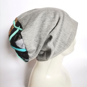 Czapka damska  wiosenna