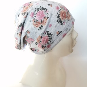 Czapka damska  w kwiaty