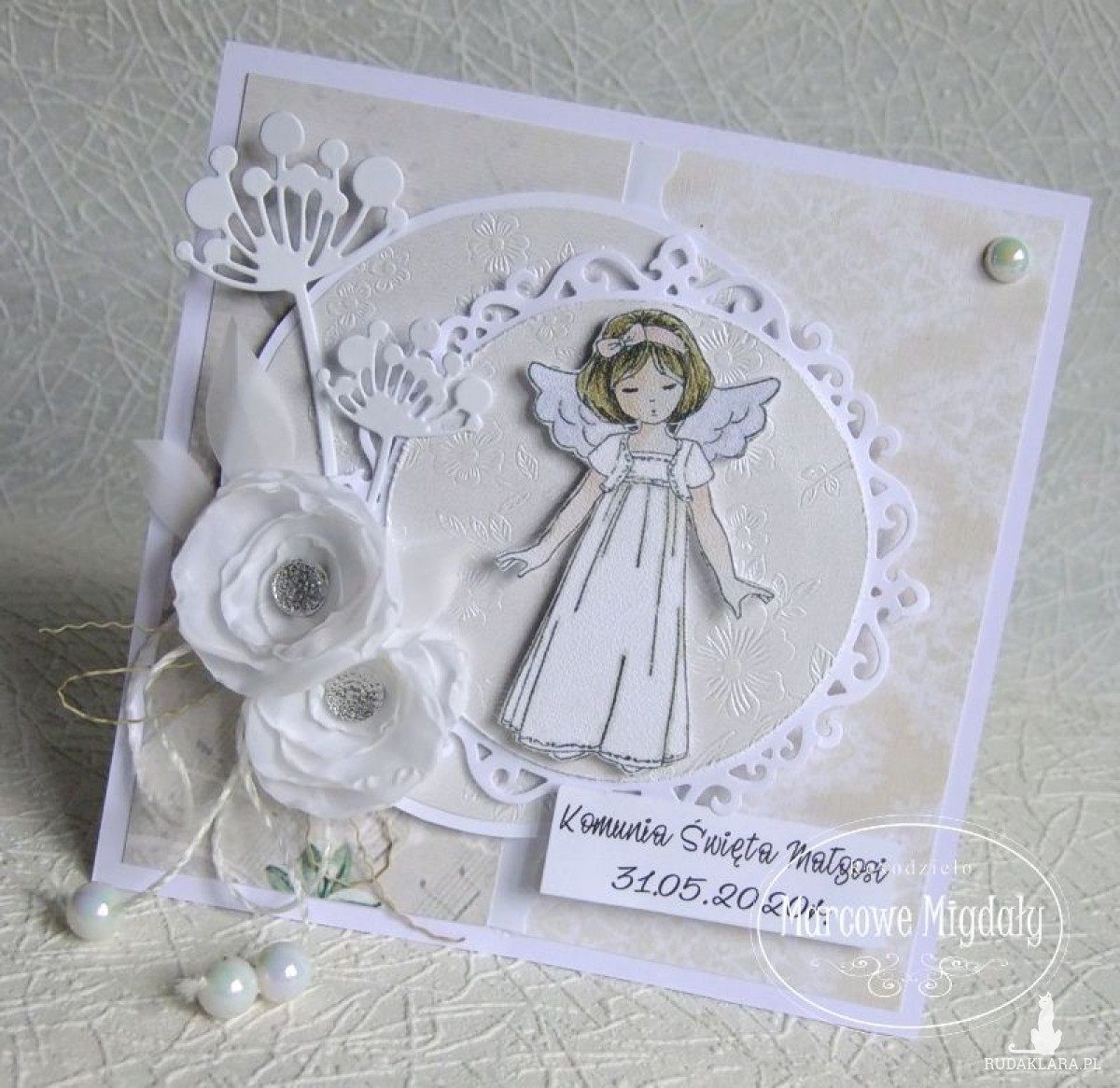 Kartka z okazji Pierwszej Komunii lub Konfirmacji z dziewczynką, personalizowana