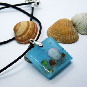 Morze Bałtyckie zatopione w Żywicy - wisiorek żywica