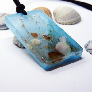 Morze Bałtyckie zatopione w Żywicy - wisiorek żywica