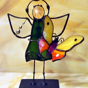 Aniołek witrażowy 3D  z motylkiem