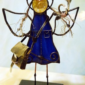 Aniołek witrażowy 3D  listonosz (pocztowiec)