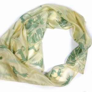 Jedwabna ręcznie malowana chusta Park w tonacji bladożółtej