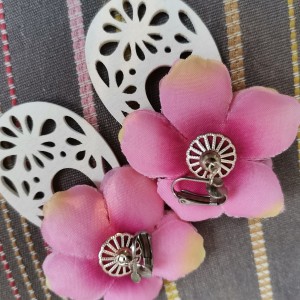 Klipsy długie kolorowe kwiatowe