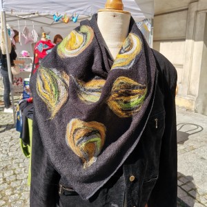 czarna chusta handmade wełniana handmade