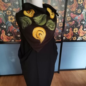 czarna chusta handmade wełniana handmade