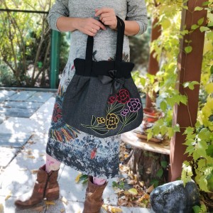 Torba materiałowa z kwiatami ostatnia