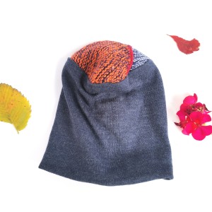 Czapka niebieska dzianina swetrowa