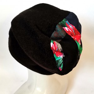 Czapka damska czarna góra patchwork