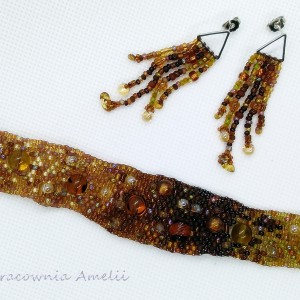 bursztynowa abstrakcja koralikowy komplet freeform