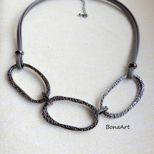 Naszyjnik grafitowy, nowoczesny, industrialny