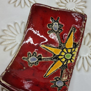 Mydelniczka na nóżkach