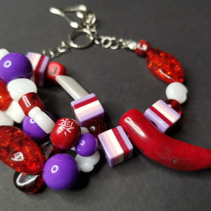 bransoletka koralikowa z koralem