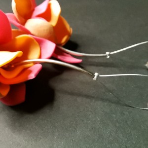 Kolczyki  wiszace duze kwiaty