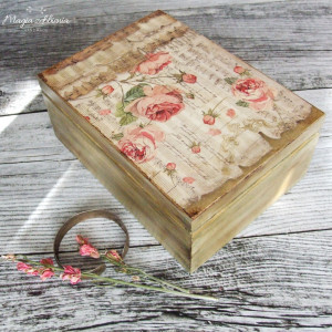 Postarzone pudełko Vintage