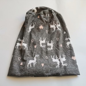 Czapka w renifery na mniejszą glowe przejściówka dobra do biegania obwód głowy 55-56cm,polecam box x1