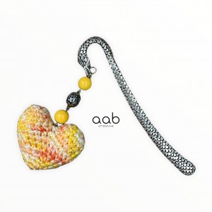 Zakładka do książek z szydełkowym sercem (339645)