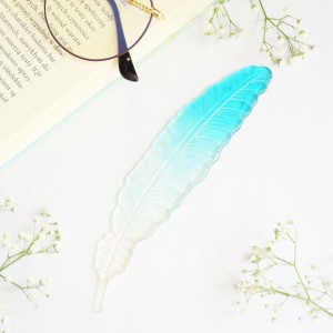 Zakładka do książki Piórko - niebieskie ombre