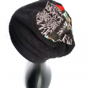 Czapka czarna sztuczny miś góra patchwork