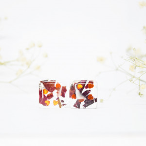 Kolczyki Sztyfty - serca w płatkach róż