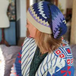 Czapka damska wiosenna  smerfetka