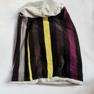 Czapka pasiasta na podszewce