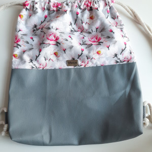 Workoplecak, worek kwiaty w szarościach