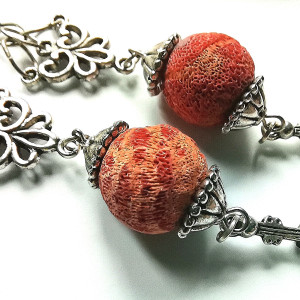 Kolczyki koral dlugie