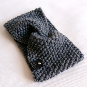 Opaska robiona na drutach, grafitowa.