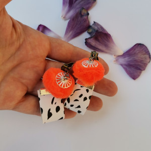 Klipsy pantera i pompony