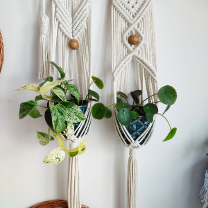 Kwietnik makrama na 2 doniczki -duże korale dębowe