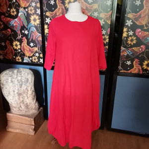 czerwona sukienka oversize bawełna m